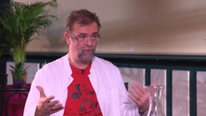 Der Kinderarzt Dr. Rudolf Schmitzberger erklärt, wie ein allergischer Schock (Anaphylaxie) bei Kindern abgeklärt wird.